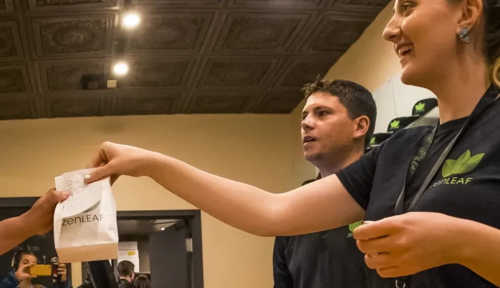 luxury leaf cannabis